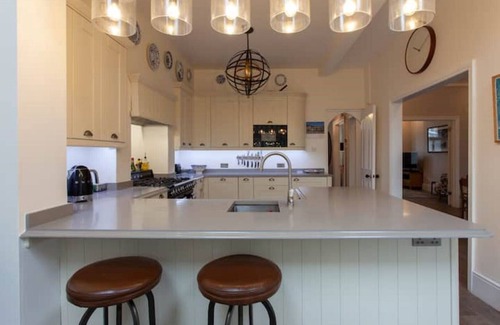 Kew House | Kew Green Period House