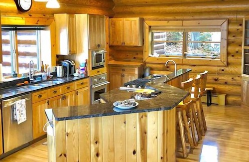Houghton House | Keweenaw's Houghton Haven: Gorgeous all-seasons waterfront home!