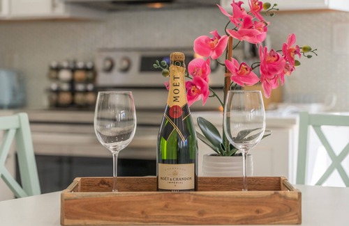 Lantana House | Key Largo Style Hideaway Minutes From Beach!