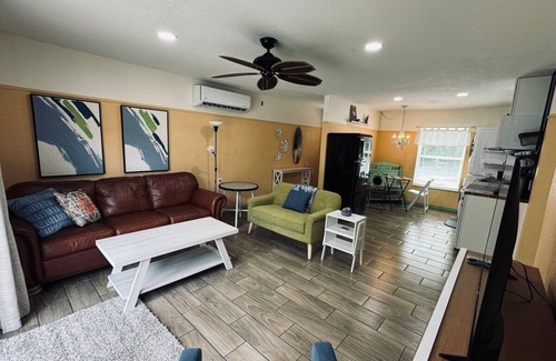 Crystal River House | Key Lime Cottage - Waterfront, kayaks, fire pit