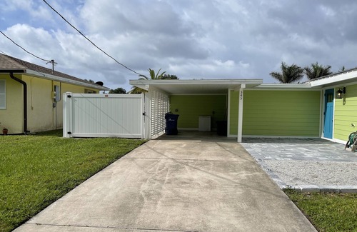 Englewood House | Key Lime Paradise, our Old Englewood Waterfront House with Dock and Gulf Access