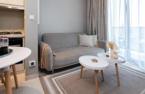 Downtown Dubai Apartment | Keyrock Living - Lakeview Escape in Business Bay