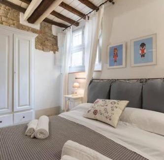 Sant' Ambrogio Apartment | Keys of Italy - F2 -1Bedroom Apt by Santa Croce