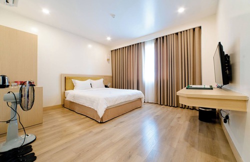 Thai Binh Hotel | Khach san White Palace Lam Son