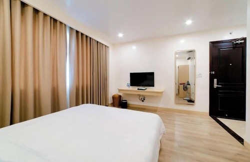 Thai Binh Hotel | Khach san White Palace Lam Son