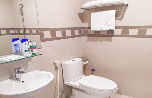 Thai Binh Hotel | Khach san White Palace Lam Son