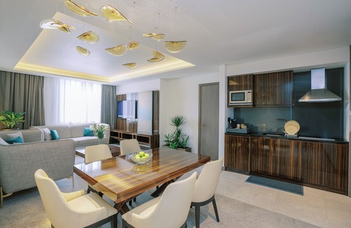 Al Muraqqabat Hotel | Khalidia Palace Hotel Dubai