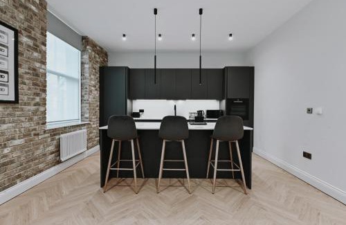 Cubitt Town Apartment | Khayat Homes - Kings Cottage - Three Bed
