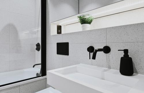 Cubitt Town Apartment | Khayat Homes - Kings Cottage - Three Bed
