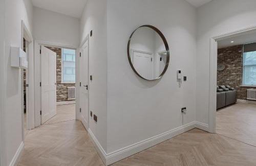 Cubitt Town Apartment | Khayat Homes - Kings Cottage - Three Bed