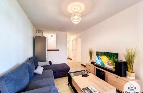 Sainte-Clotilde Centre Apartment | Kheyl Home 2 étoiles - T3 de 47 m2 à Saint-Denis