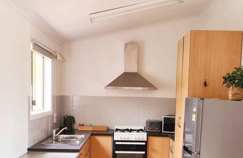 Kingscote House | Ki Time - in Kingscoten850m to the beach