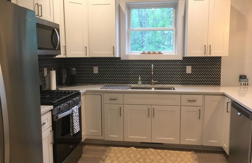 Michigan City House | Kid-friendly Michiana cottage! Summer dates open - including 4th of July!
