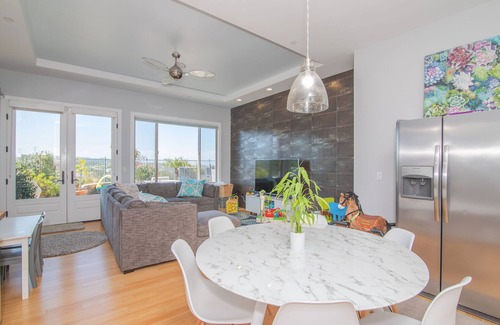 San Diego House | Kids paradise, FENCED JACUZZI/POOL,AC,strollers, cribs TOYS⭐️ONLY FAMILY