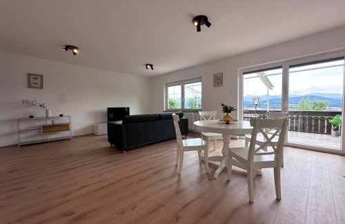 Klagenfurt-Wolfnitz Apartment | Kikis Sunshine Apartment