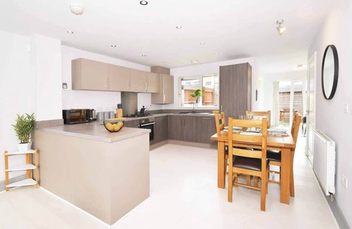 Stoke-on-Trent House | Kiln Side Summary: We