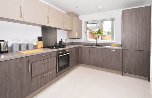 Stoke-on-Trent House | Kiln Side Summary: We