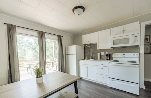 Kimberling City Hotel | Kimberling Cove D2