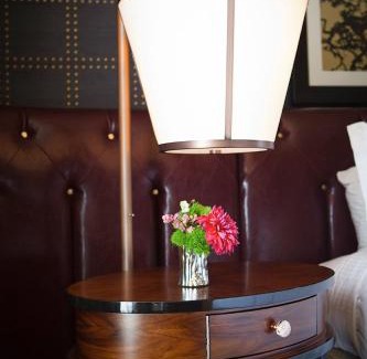 Downtown Portland Hotel | Kimpton Riverplace Hotel by IHG