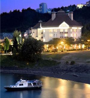 Downtown Portland Hotel | Kimpton Riverplace Hotel by IHG