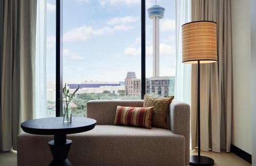 Downtown San Antonio Hotel | Kimpton Santo San Antonio - Riverwalk by IHG