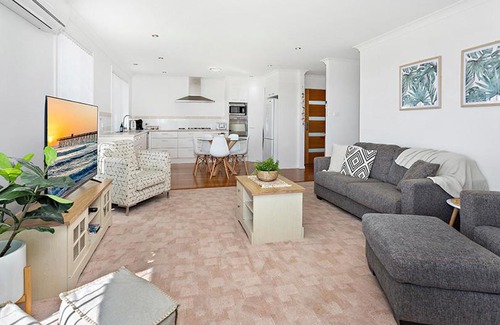 Kiama Heights Apartment | kims@kiama