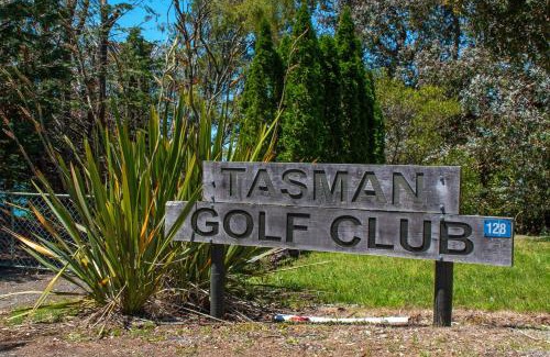 Tasman House | Kina Beach House