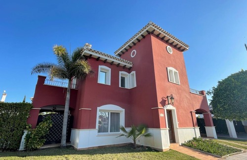 Torre-Pacheco Villa | Kind friendly villa with two bathrooms