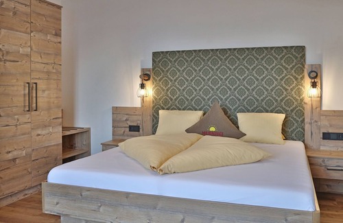 Alpendorf House | Kinderbauernhof Maurachhof