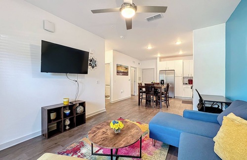Lake Buena Vista Apartment | King Bed Apartment, Close to Disney