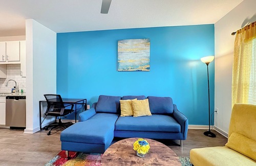 Lake Buena Vista Apartment | King Bed Apartment, Close to Disney