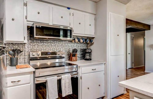 Stillwater House | King Bed Close to OSU/Downtown