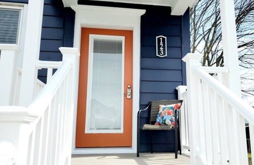 Alpena House | King Bed|Firepit|Central AC