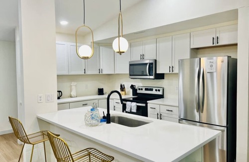 Northeast Raleigh House | King Bed Retreat | Cozy Getaway