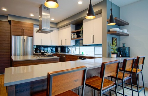 Eliot House | King Beds, Roofdeck, AC, Best Area with 95 WalkScore