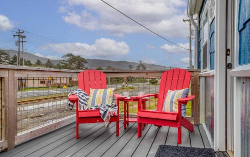 Rockaway Beach House | King Crab Retreat - Combo - Meredith Lodging