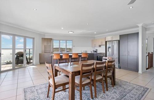 Brisbane Waterfront House | King Of The Hill