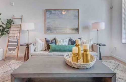 Doctors Inlet Apartment | King suite cozy getaway: Enjoy!