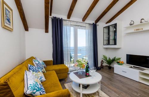 Plat Apartment | King Suite