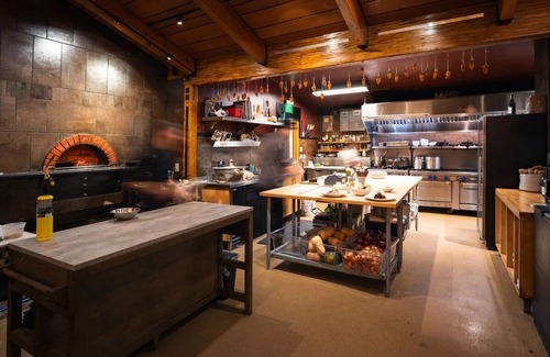 Truckee Hotel | King + Twin Sleeper Room at Gravity Haus, Outdoor Mountain Fun, Truckee Locale