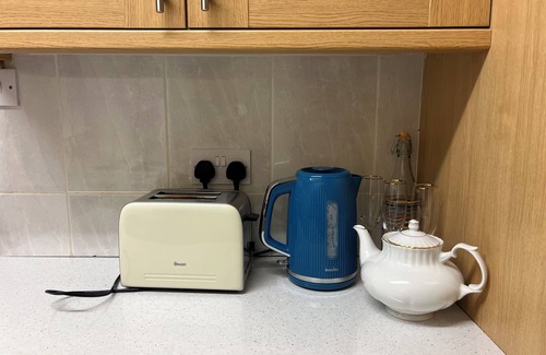 Liverpool Apartment | KingBeds/LiverpoolCity/FreeP/Wm/FastWifi