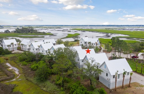 Johns Island House | “Kingfisher” (3029 Southerly Way) 2 person creekside bungalow at Kiawah River