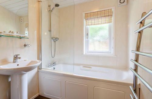 Churchill House | Kingham Plus Lodge