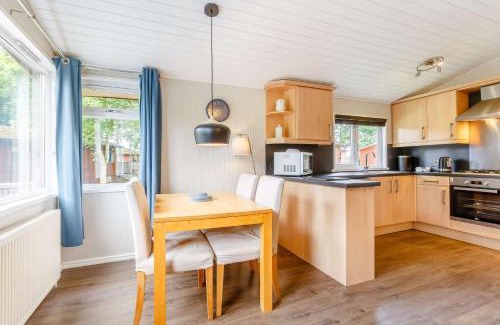 Churchill House | Kingham Plus Lodge