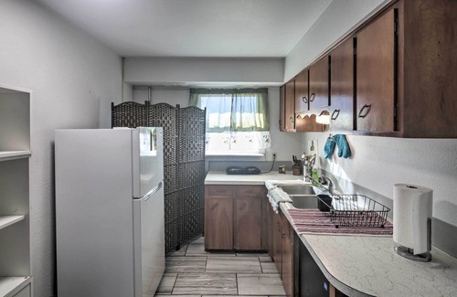 Kingman Apartment | Kingman Apartment < 2 Miles to Route 66 Sign!