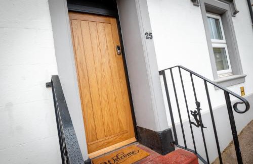 Whitehaven House | Kings Arms Suites - Deluxe Room - En-Suite - Self Check In