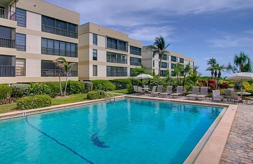 Sanibel Condo | Kings Crown 111