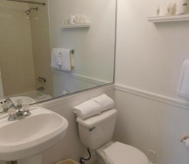 Marathon Hotel | Kingsail Resort