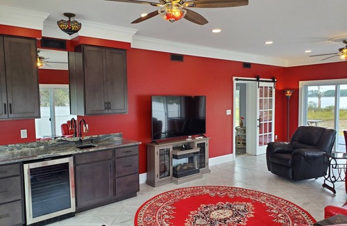 Marion Station House | Kingsbay Dockside Waterfront House