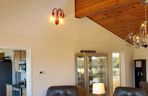 Marion Station House | Kingsbay Waterside Retreat House